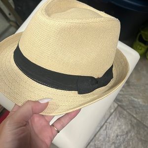 Classic fedora with bow detail on side